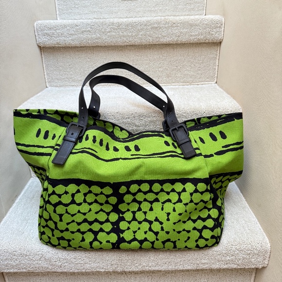 Bottega Veneto Canvas Vache Bubble Bag in Black & Green - Picture 1 of 6